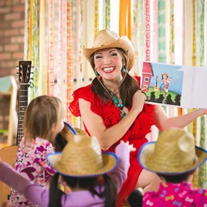 Fall Family Hoedown & Sing-Along with Miss Jamie From the Farm
