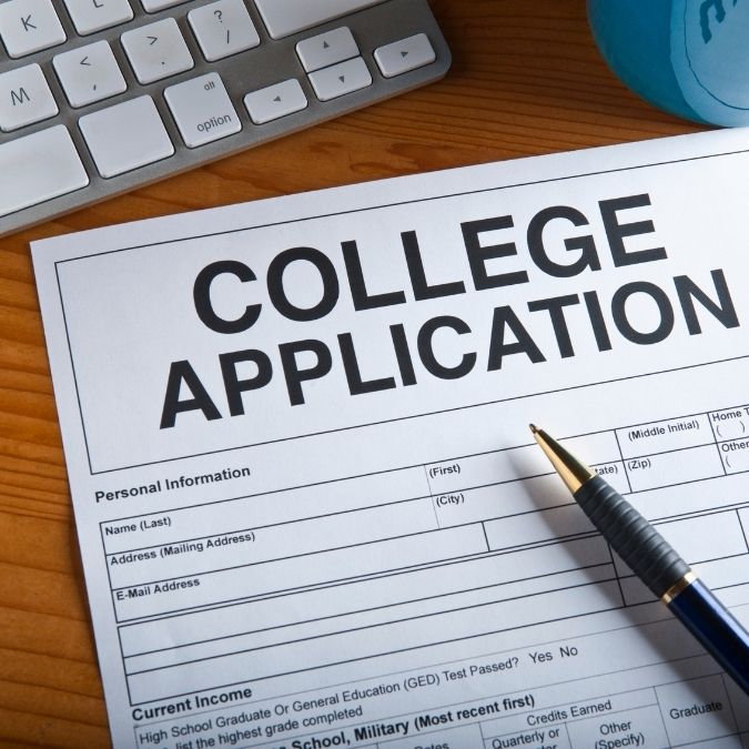 Successfully Navigating College Admissions This Fall